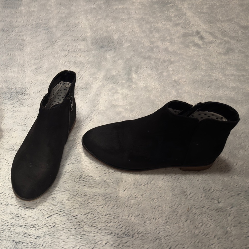 Girls Cat&Jack black booties